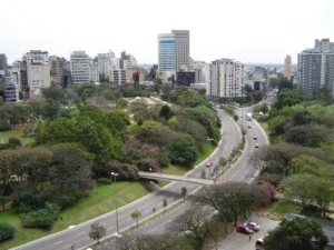 Bairro Moinhos de Vento em Porto Alegre, tudo sobre a região