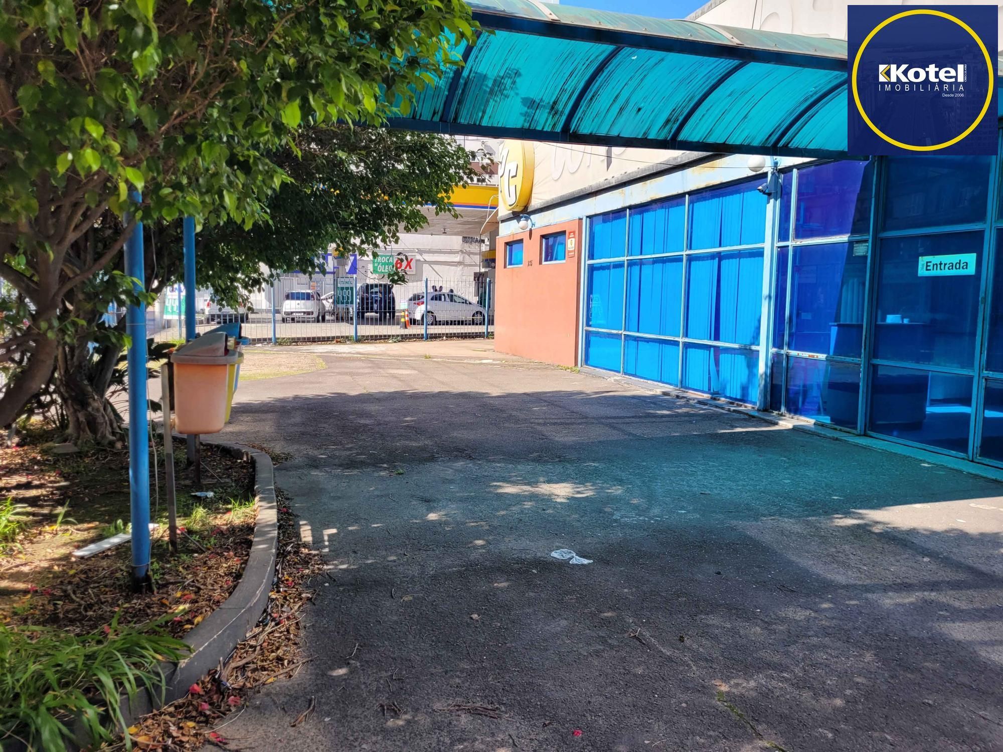 🏙️ Loja térrea para locação na Avenida Farrapos com vaga de estacionamento!